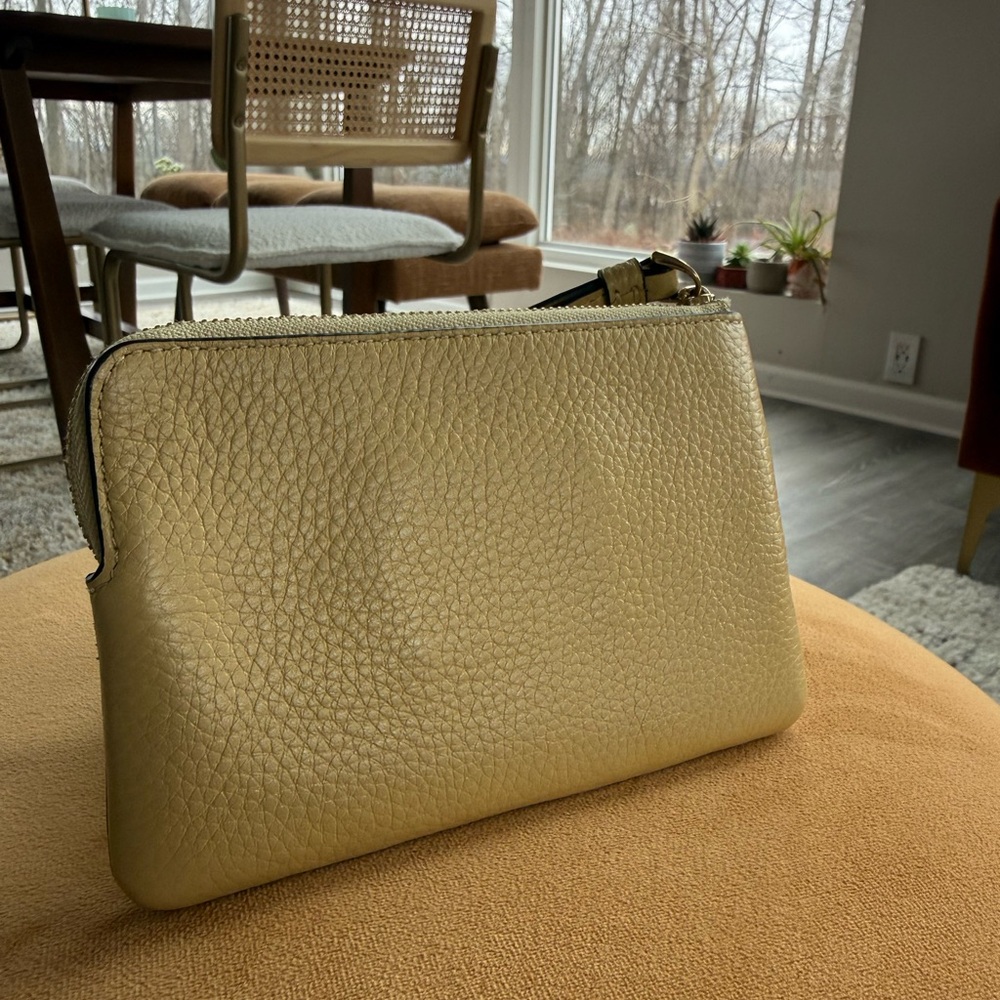 Coach x Disney Belle Small Corner Zip Leather Wristlet - Picture 4 of 7